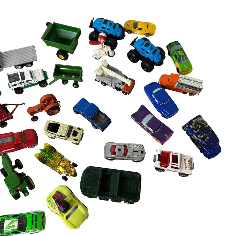 Mixed Lot Of 35 Hot Wheels Matchbox John‎ Deere Vintage Collector